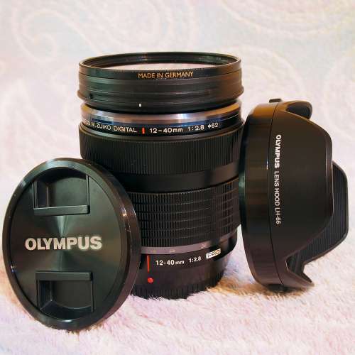 Olympus EM1- MarkII 連12-40mm/F2.8.