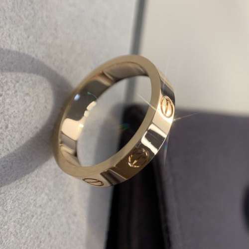 Cartier LOVE 戒指 帶盒