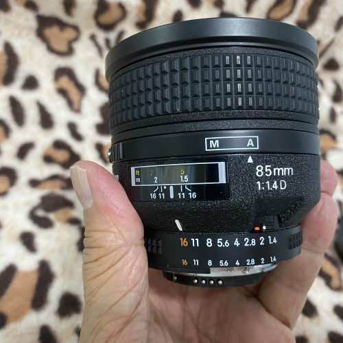 Nikon AF 85 f1.4D
