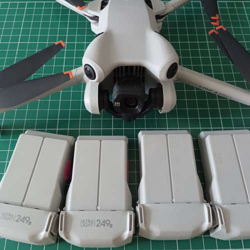 DJI Mini 4 Pro with RC- N2 controller  & plus battery 2 pcs