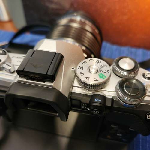 OLYMPUS E-M5 Mark III Silver連ED12-45mm f.4PRO 鏡頭