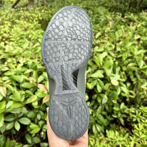 籃球鞋，科比6深灰