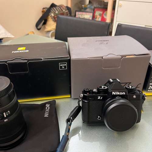 Nikon Zf + Lens