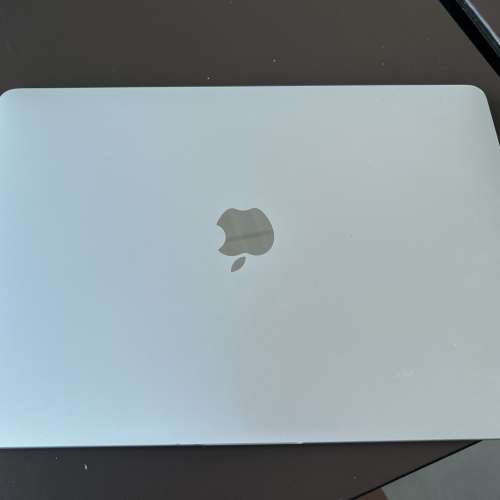 Macbook Pro 2017 (i5/8/128) 銀色