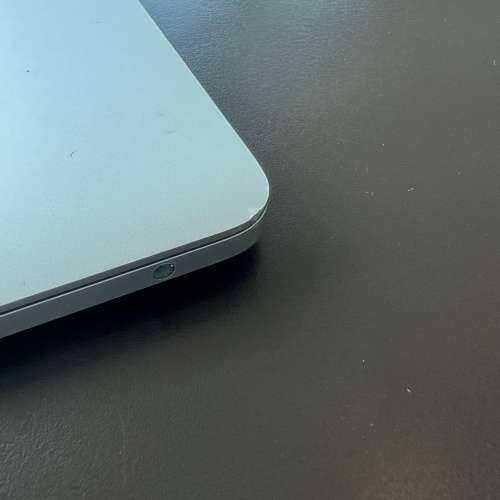 Macbook Pro 2017 (i5/8/128) 銀色