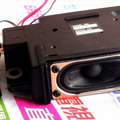 组件。薄LED電視内用嗽叭箱 8欧10w 左右两只 嗽叭呎吋约 2cmⅩ4.5cm