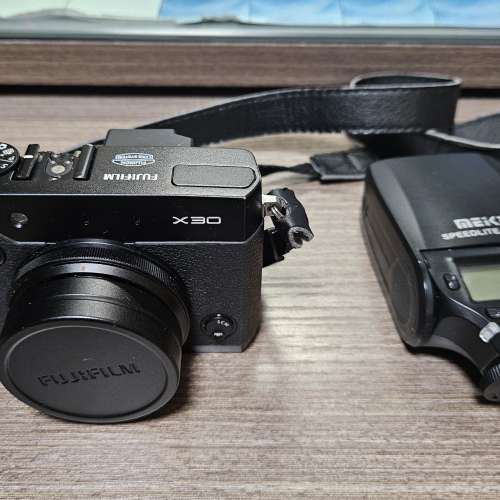 Fujifilm X30 + Meike MK320