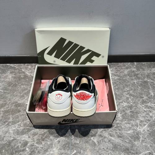 Travis Scott x Jordan Air Jordan 1 Low “Medium Olive”联名款 倒钩5.0 黑绿休闲...