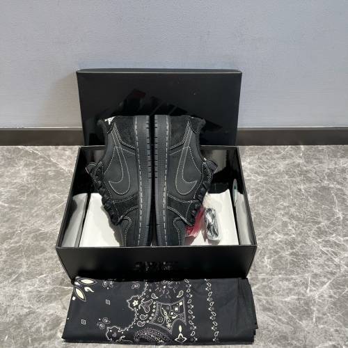 Travis Scott x Air Jordan 1 Low OG“Black/Phantom”黑武士 倒钩4.0 黑色❤️板鞋