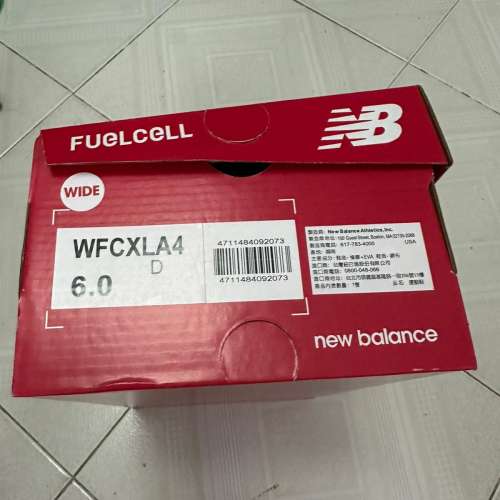 （原裝正貨) New balance fuelcell rebelv4 跑步鞋