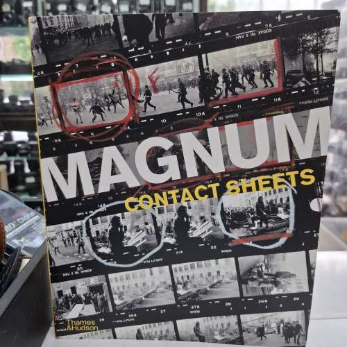 MAGNUM CONTACT SHEETS