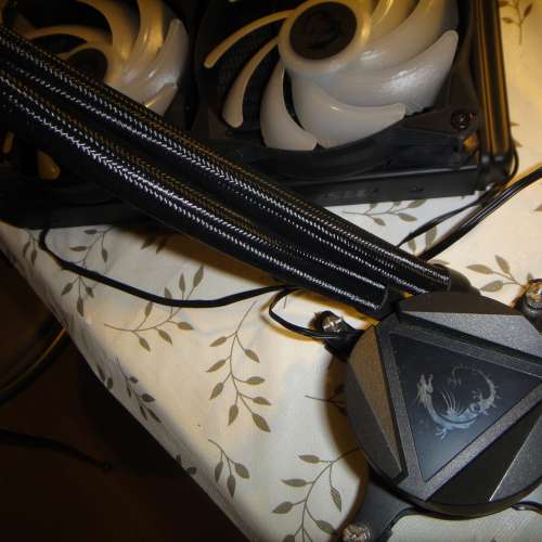 MSI MAG 系列 CORELIQUID 240R,ARGB