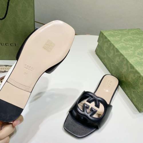 GUCCI女士INTERLOCKING G鏤空涼鞋款式 ‎694451