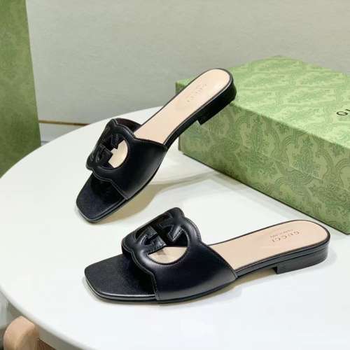 GUCCI女士INTERLOCKING G鏤空涼鞋款式 ‎694451