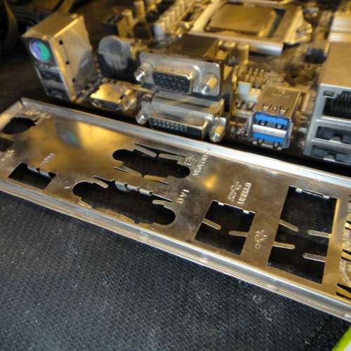 ASUS H110I-PLUS  ITX主版 (windows10Home)Socket 1151 支援6、7代CPU