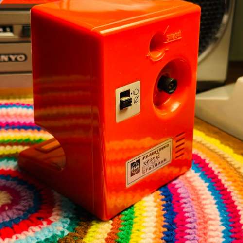 出售national  space age款式座枱鐘一個，響閙正常，外觀95%新，有意請pm我，謝謝