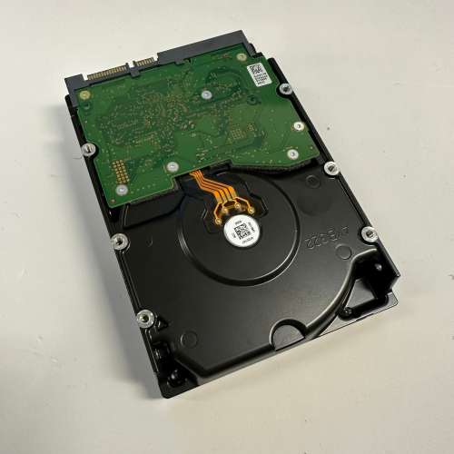 HGST Deskstar NAS 6TB 6Gb/s 7200RPM 128MBCache
