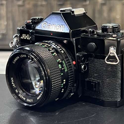 Canon A1 Black w/ FD 50mm F1.4 Lens