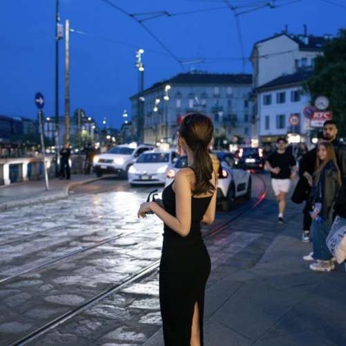 Uclopiahk 【氣質約會👧🏻】性價比高！有PAD!!修身開叉小黑裙