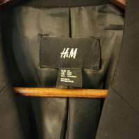 Sell: H&M and Uniquo Suit