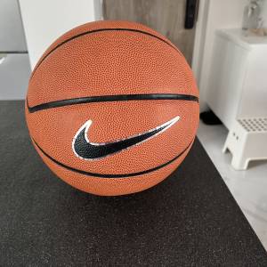 Nike 籃球 （近新）