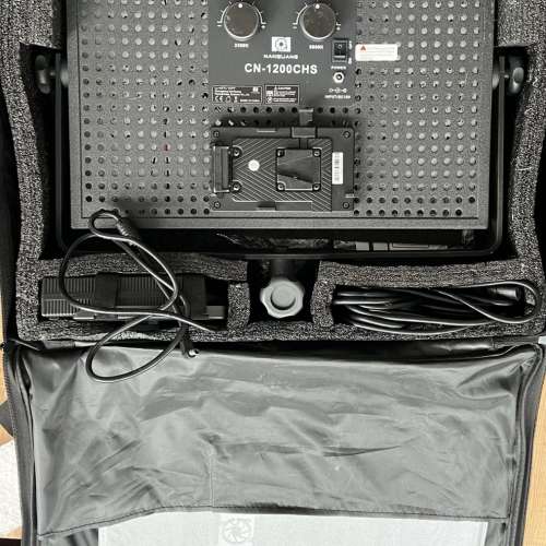 【Sell】 Nanguan CN-1200CHS (南冠 專業級雙色 LED 攝錄補光燈 (鋁合金外殼))