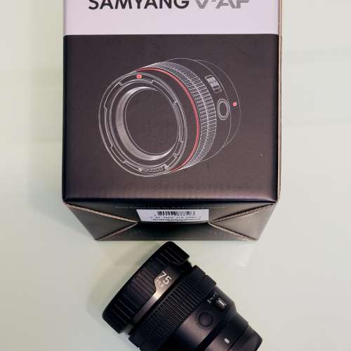 SAMYANG V-AF 75MM T1.9