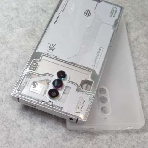 Nubia 紅魔 8pro,頂配版,國際rom,(16+512gb),98%新 .