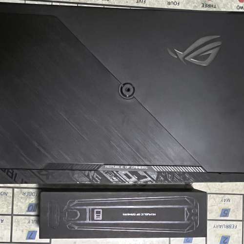 Asus Rog Strix xg16ahp portable G-sync 144hz gaming monitor