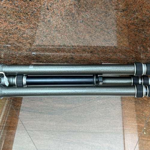 Used 90%New GITZO BREVETE SGDG CREMAILLERE 3  鋁三腳架 +手攪中心桿, 只用過幾次...