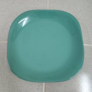4方碟26cm,圓碟直徑21cm