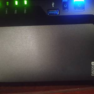 synology NAS ds220+ + 2 隻 Seagate IronWolf NAS 3.5-inch 4TB Raid 1(HDD 新買有...