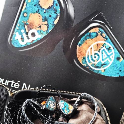 64 audio tia fourte NOIR 黑西瓜 
99%新