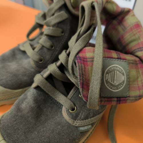 palladium shoes of size 39