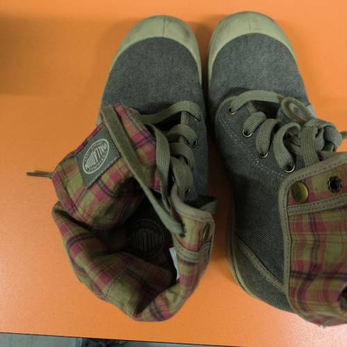 palladium shoes of size 39