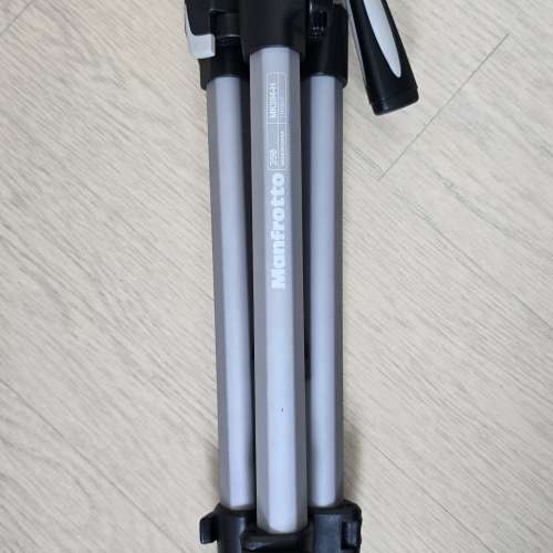 Manfrotto 三角架