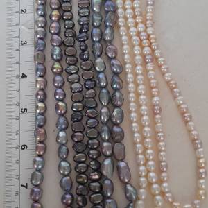 淡水珠半價清貨，一手五條淡水珍珠，約16寸珠串，五條共售五百元，單一條二百元。n...