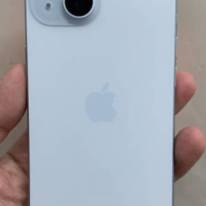 香港行貨 iPhone 15 128GB 藍色，買咗四日、同全新無分別、只充過幾次電，原價 $6899