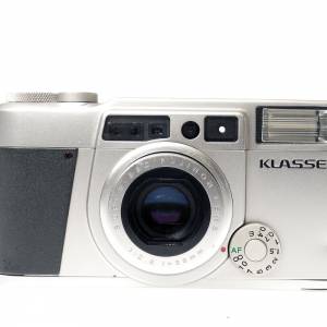 Fujifilm Klasse 35mm Point & Shoot Film Camera