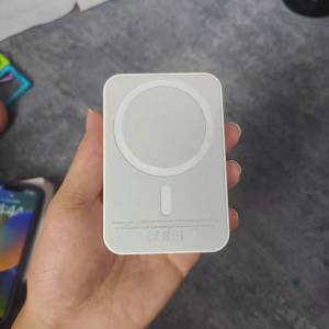 全新現貨 🔋 MagSafe外接式電池 iPhone 無線充電寶 高配版 #充電寶#尿袋#蘋果手機#...