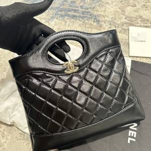 Chanel 31 Mini黑色油蠟皮包
