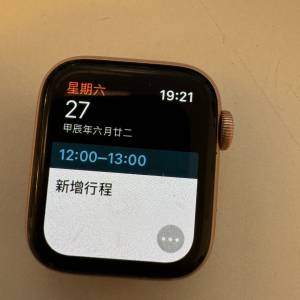 低價出售95%新apple watch SE 40mm 香港行貨