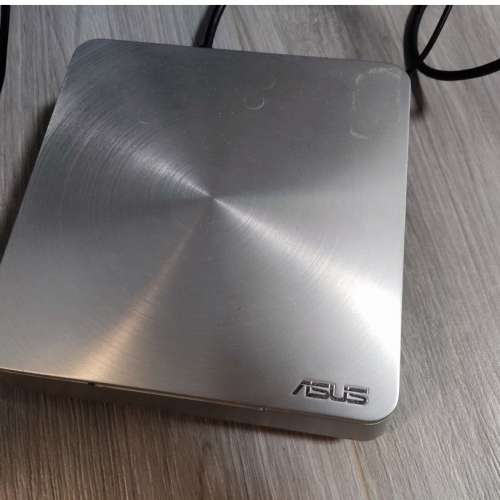 ASUS Mini PC (8gb ram 256SSD)