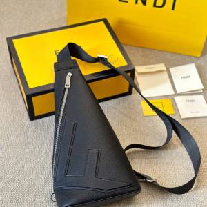 FENDI Roma Cono  包包 書包 背包 挎包 手袋
