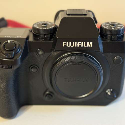 Fujifilm X-H1 + Booster Grip + XF 18-55mm F2.8-4 R LM OIS