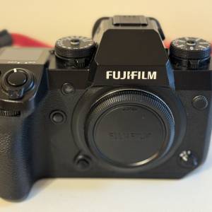 Fujifilm X-H1 + Booster Grip + XF 18-55mm F2.8-4 R LM OIS