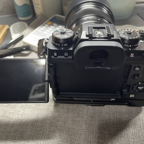 Fujifilm XT4  (附大量配件）; 另賣Viltrox 75mm f1.2