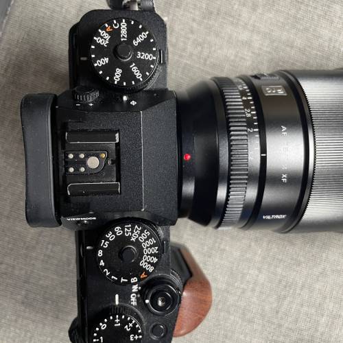 Fujifilm XT4  (附大量配件）; 另賣Viltrox 75mm f1.2