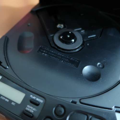 SONY D-121 DISCMAN 1bit DAC mega bass cd player