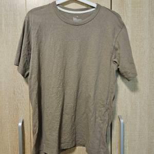 MUJI無印 T Shirt khaki size M 中碼 卡其色  T恤 休閒 男裝 中性